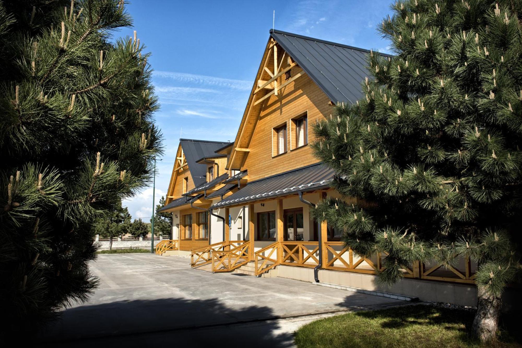 Hotel Rozalka Pezinok Exterior photo