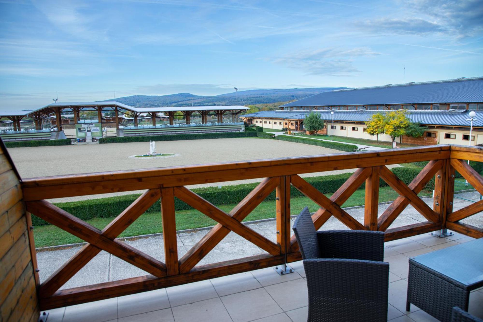 Hotel Rozalka Pezinok Exterior photo